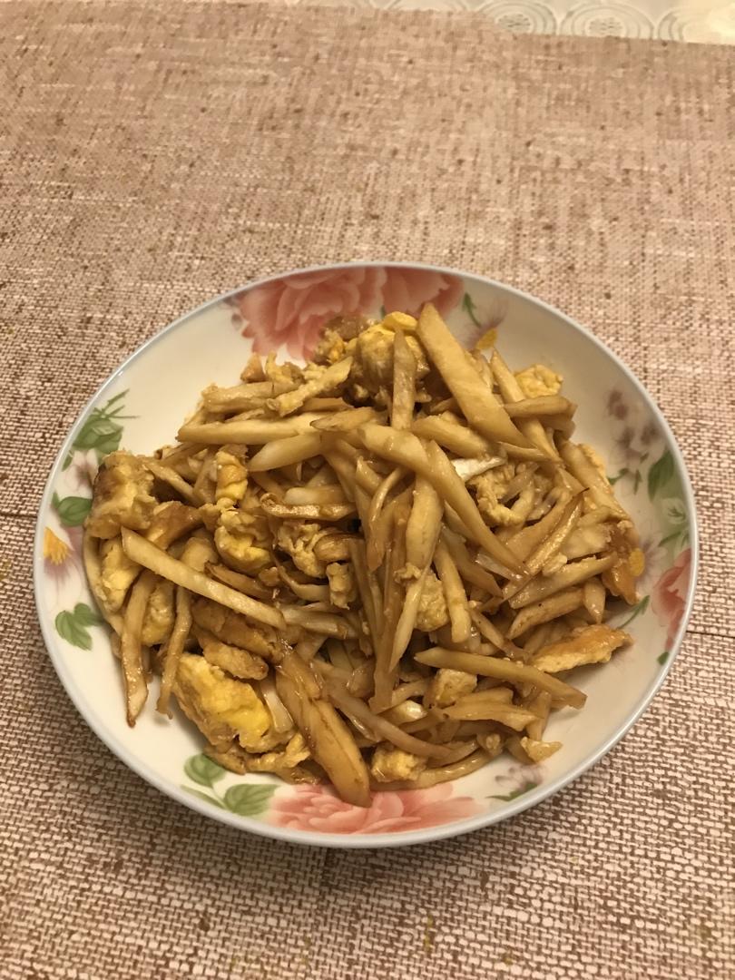 茭白炒鸡蛋