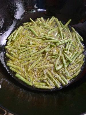 烀豆角——还原上海老式菜肴的做法 步骤1