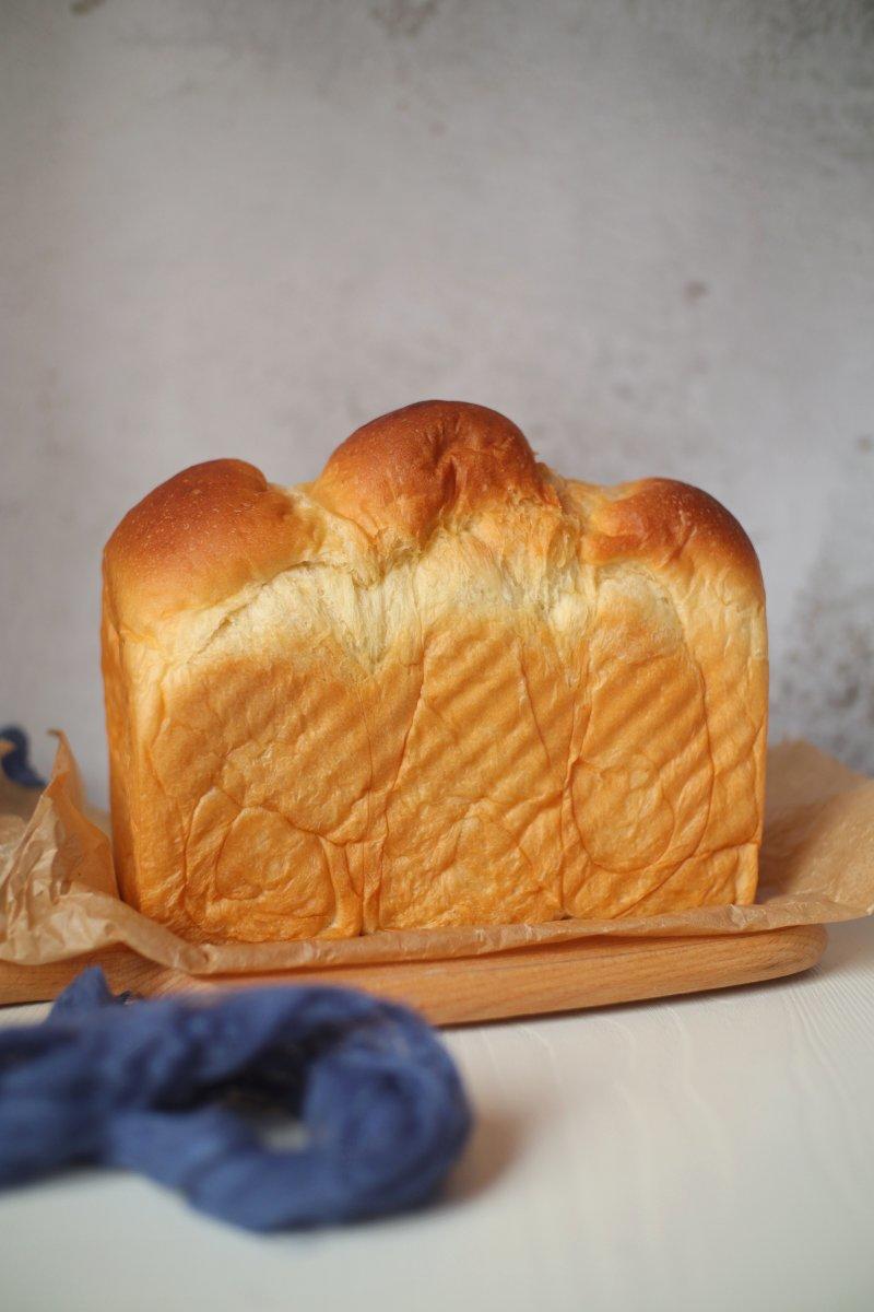 健身少女的日常做的淡奶油吐司--冷藏中种法