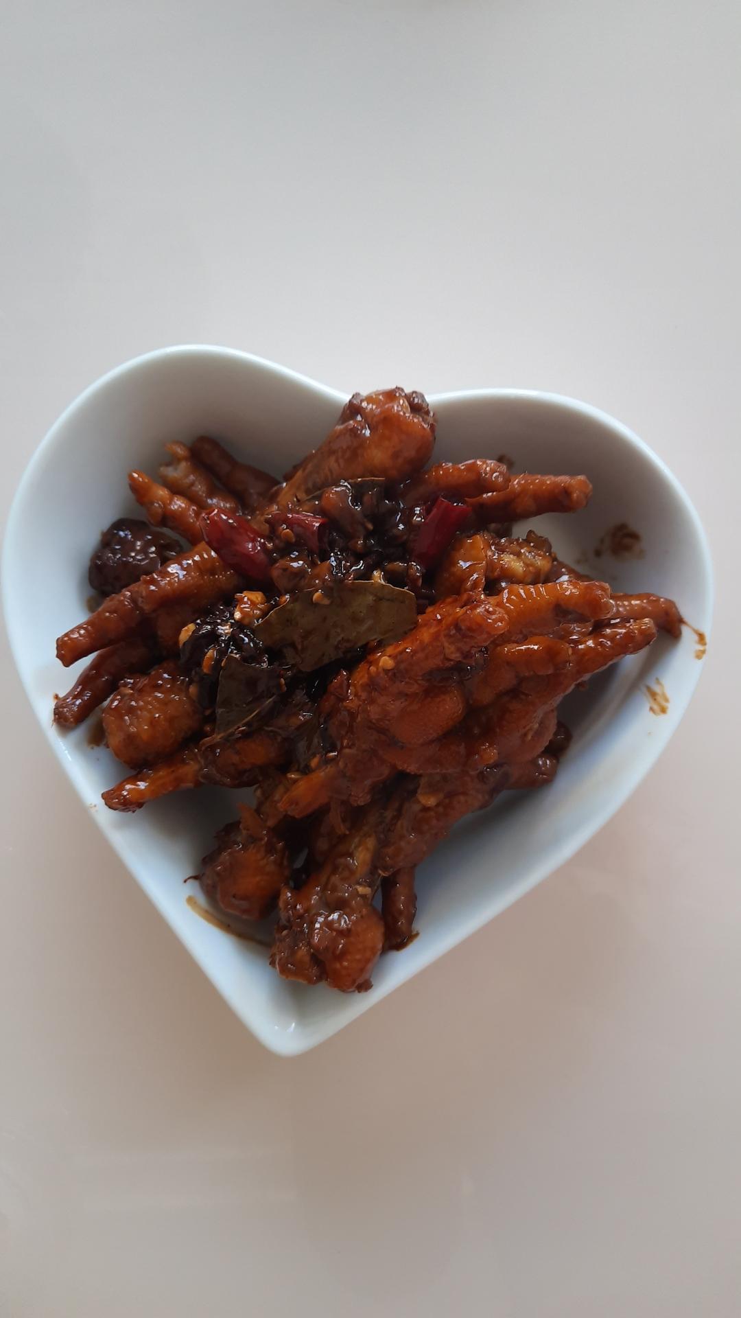 酸辣软糯，红烧鸡爪，酸辣鸡爪的做法