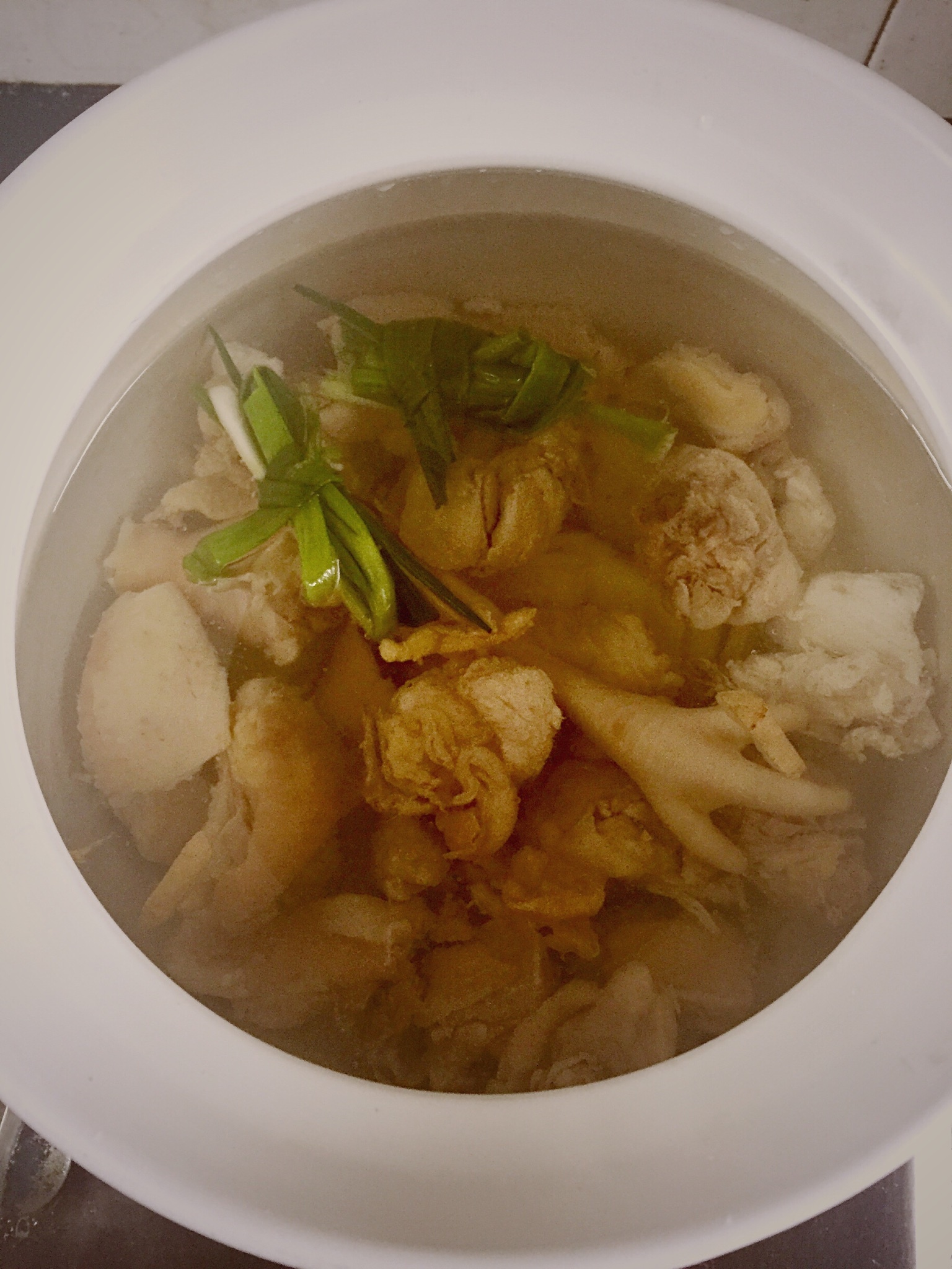 菌菇鸡汤（家常版）的做法 步骤1