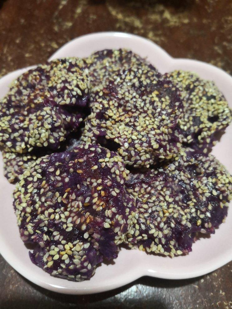 紫薯芝麻饼