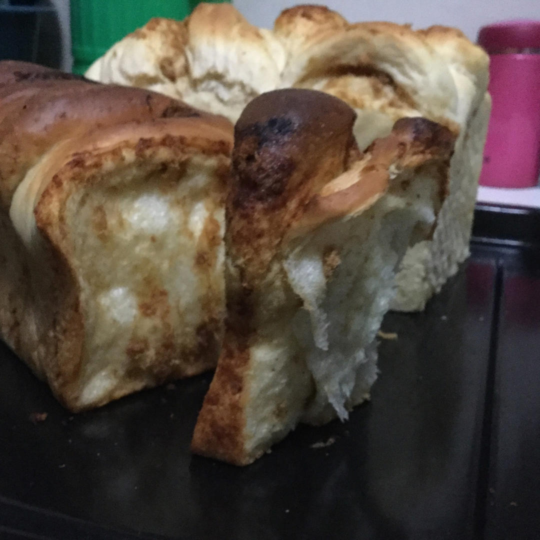 手撕千层肉松面包