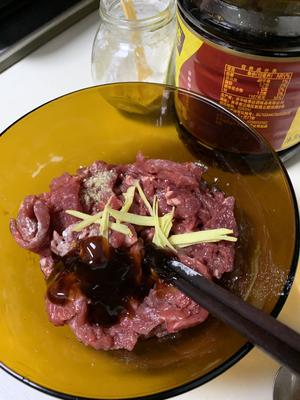 汽锅（蒸）牛肉的做法 步骤1