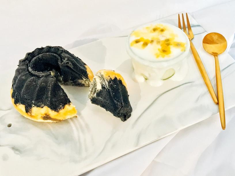 百香果酸奶意式奶冻<Passionfruit Yogurt Panna Cotta>