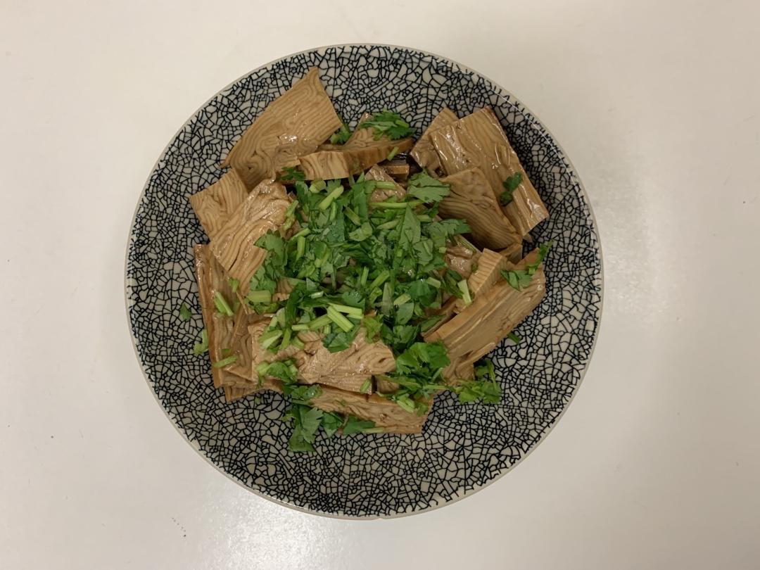凉拌卤香干