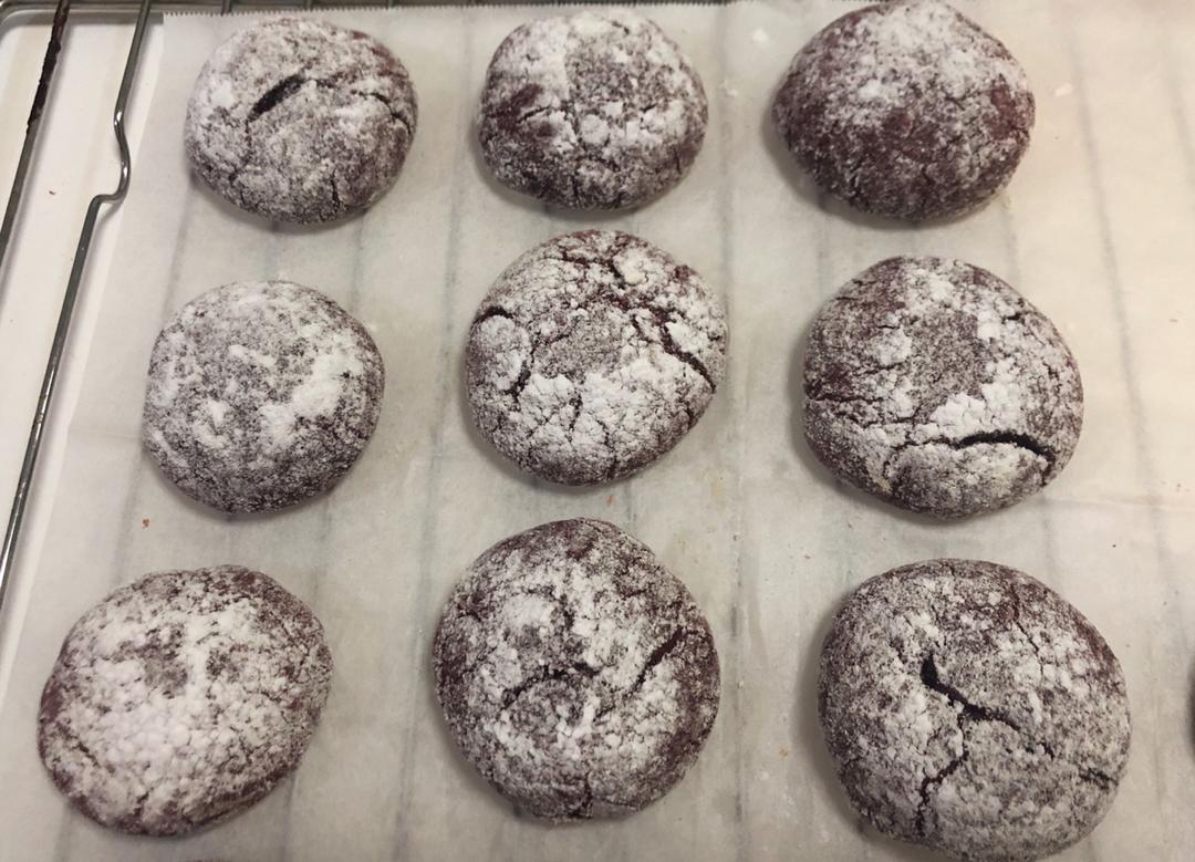 裂纹-红丝绒布朗尼曲奇