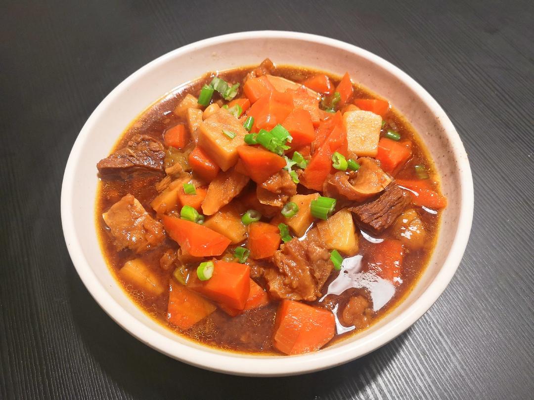 番茄土豆炖牛腩