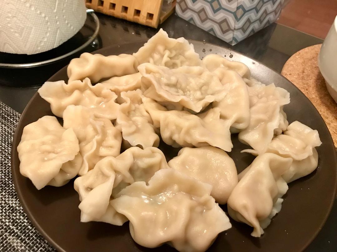韭菜猪肉饺子(最简单最好吃又最多汁的饺子)
