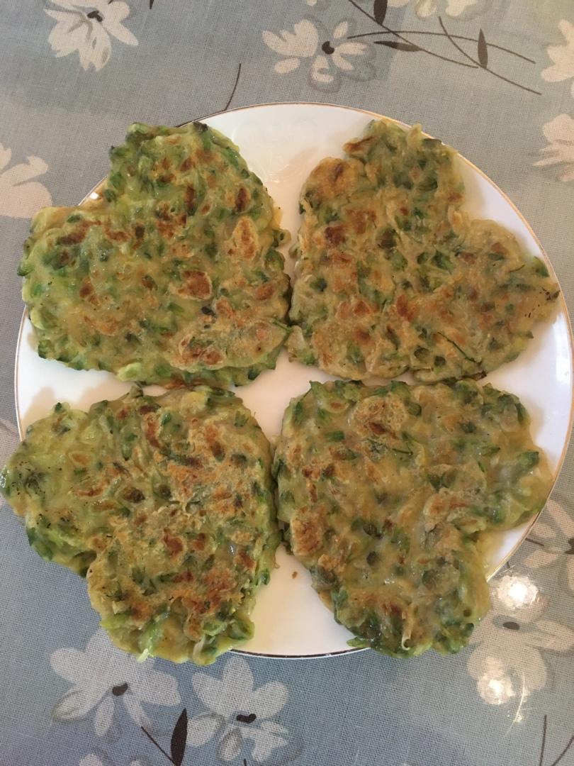 槐花鸡蛋饼