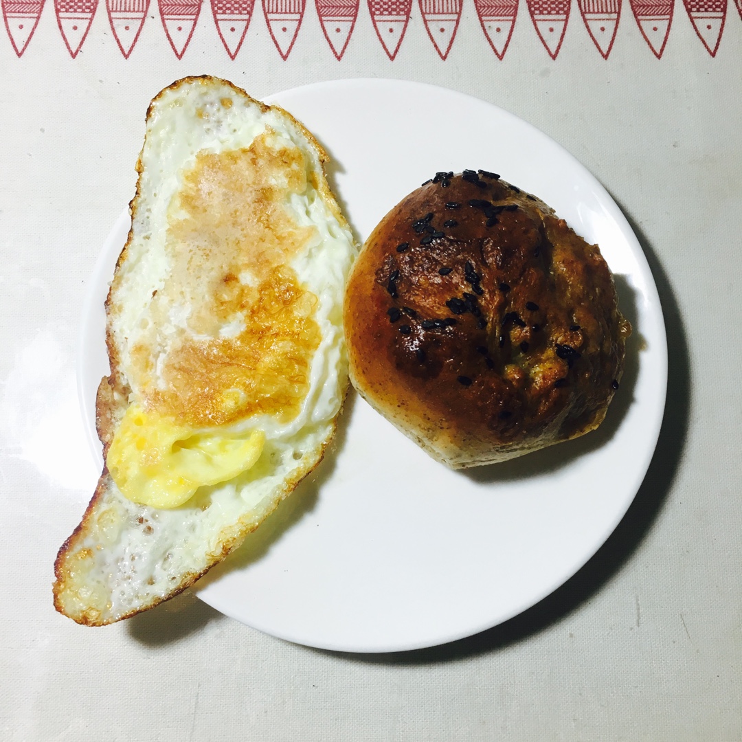 大人小孩都爱不释口的【蜂蜜牛奶小餐包】