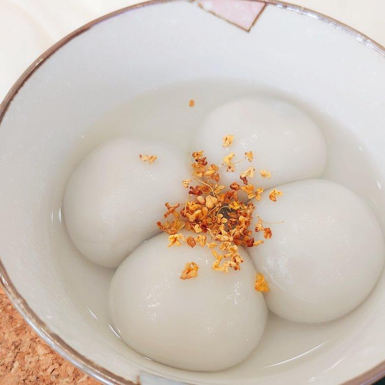 花生黑芝麻汤圆