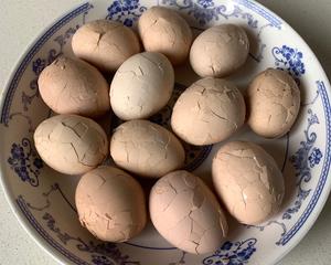 自制五香茶叶蛋，好吃又好做的做法 步骤5