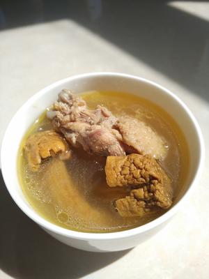 姬松茸炖鸡汤的做法 步骤5