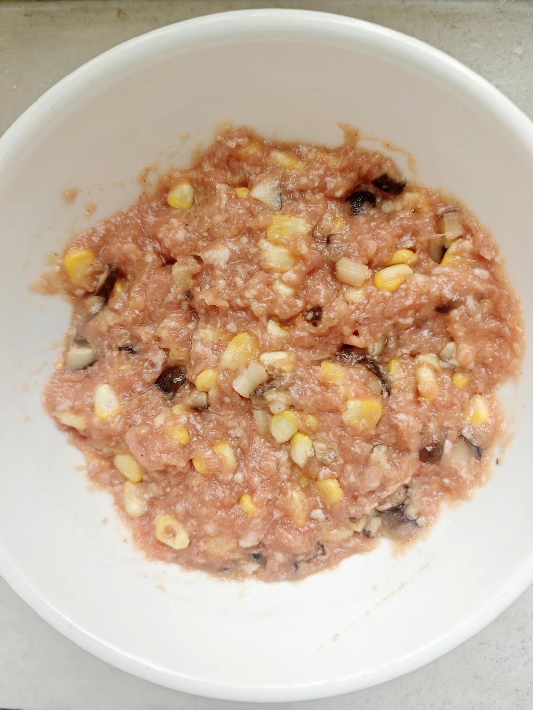 玉米香菇猪肉馅饺子