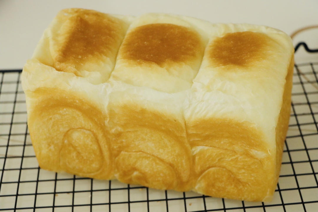 简单清爽白吐司