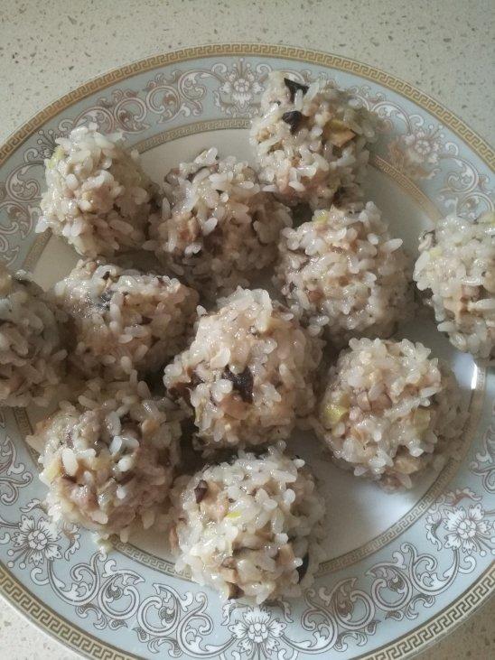 好吃易做的香菇糯米丸子