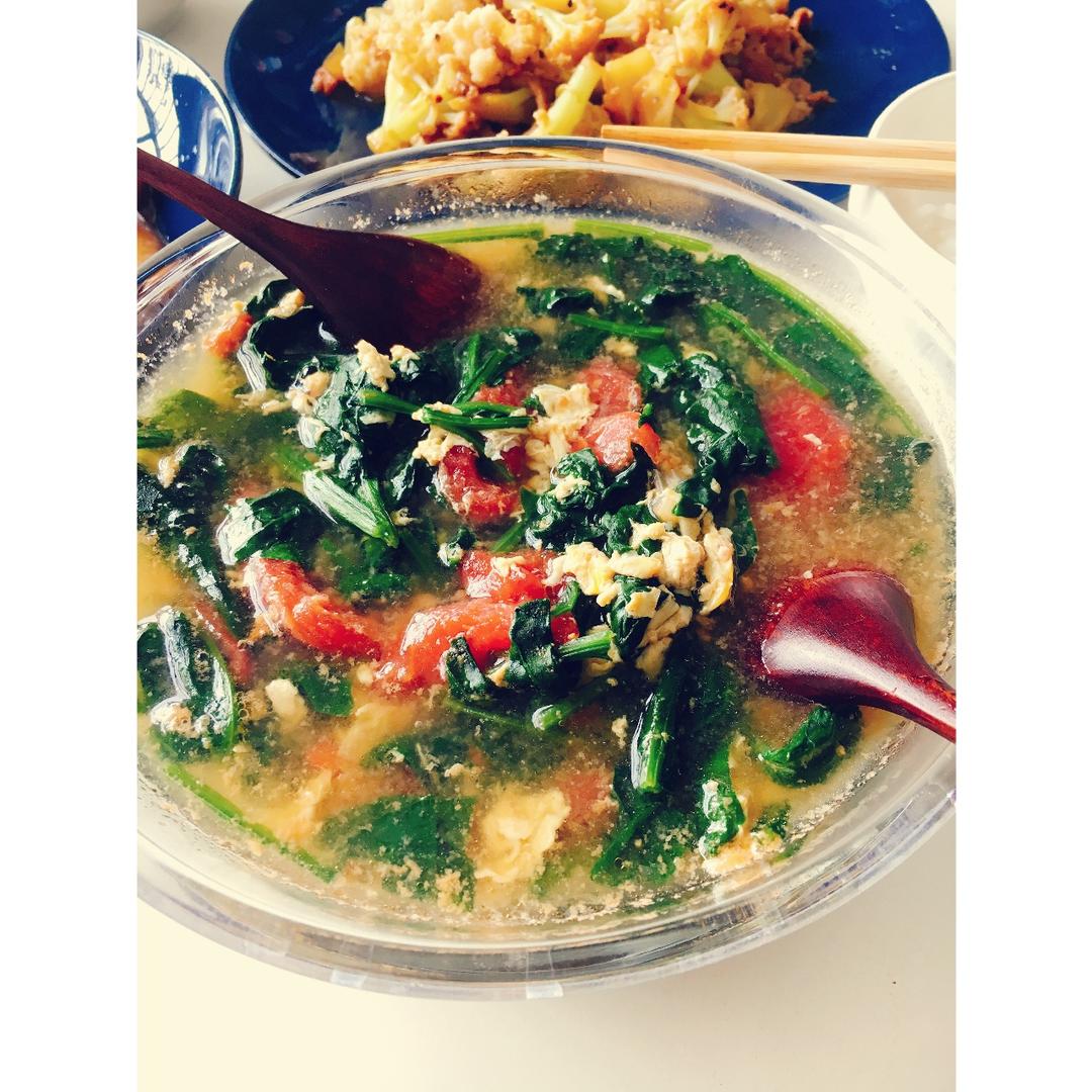 西红柿菠菜鸡蛋汤