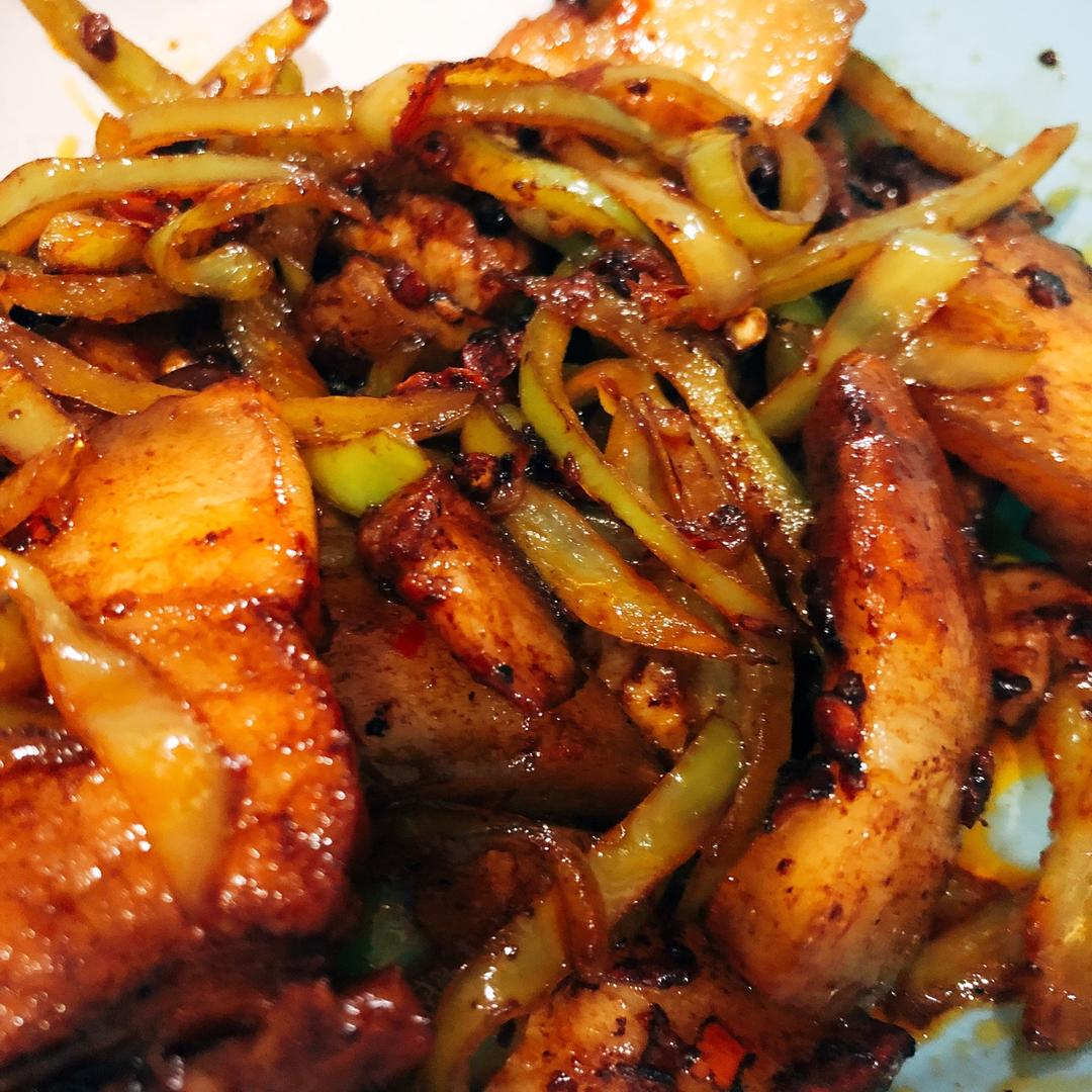 成都人家里的青椒回锅肉