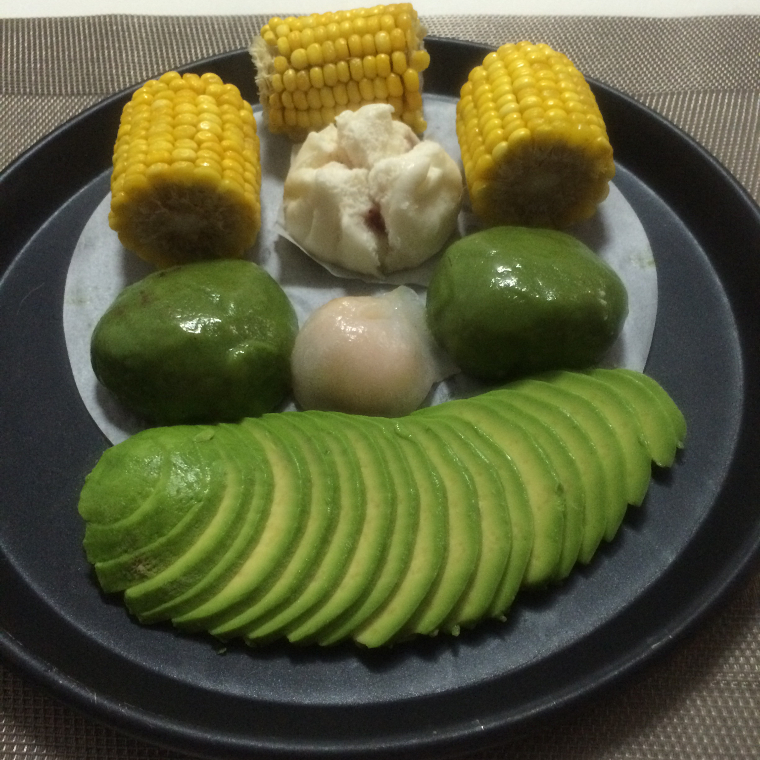 如何用半个牛油果切出一大堆牛油果即视感