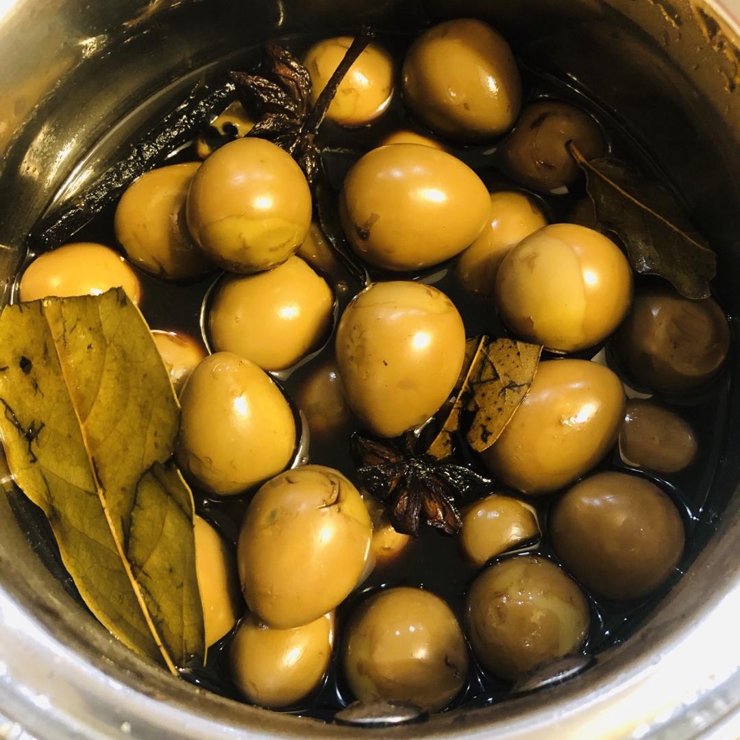乡巴佬卤鹌鹑蛋