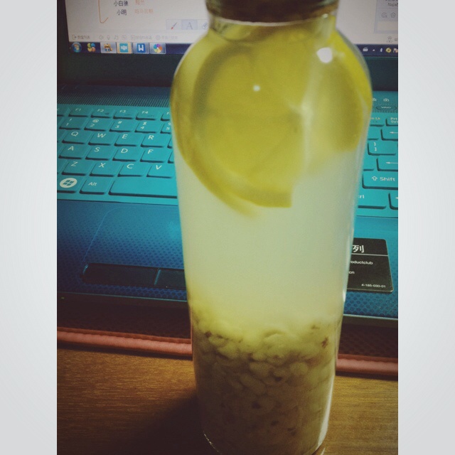柠檬薏米水