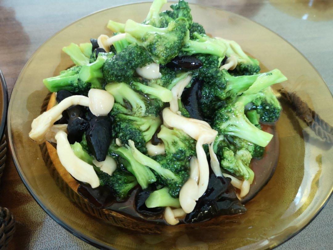 白玉菇炒西兰花