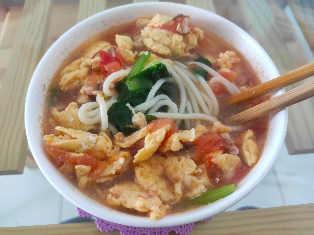 厨师长教你：营养早餐“手工番茄鸡蛋面”的做法，香味扑鼻