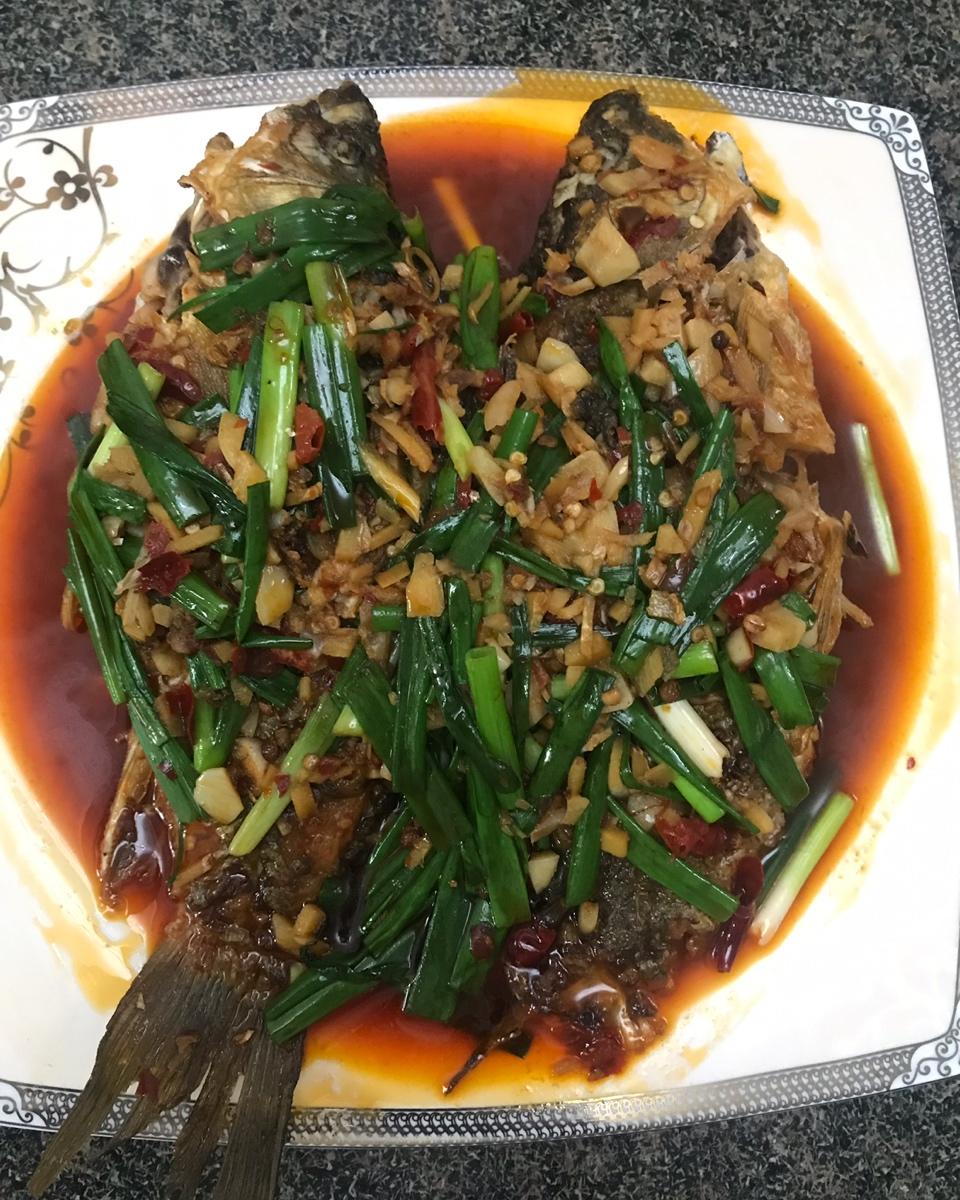 红烧鲫鱼