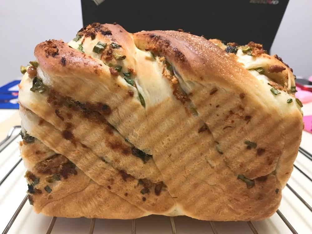 香葱肉松手撕吐司