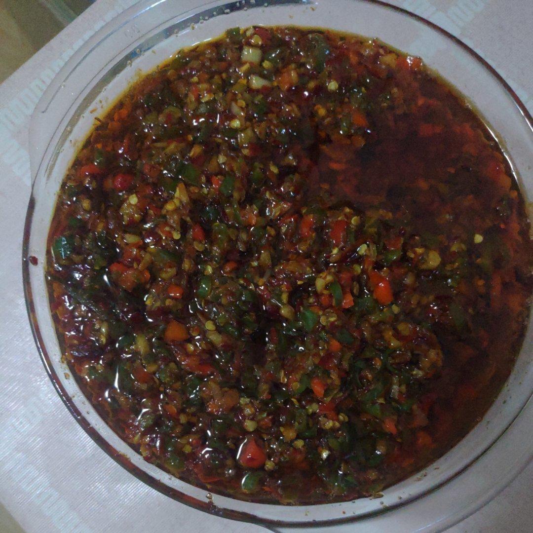 厨师长教你：“家常辣椒酱”的做法，鲜辣且回味无穷，先收藏了