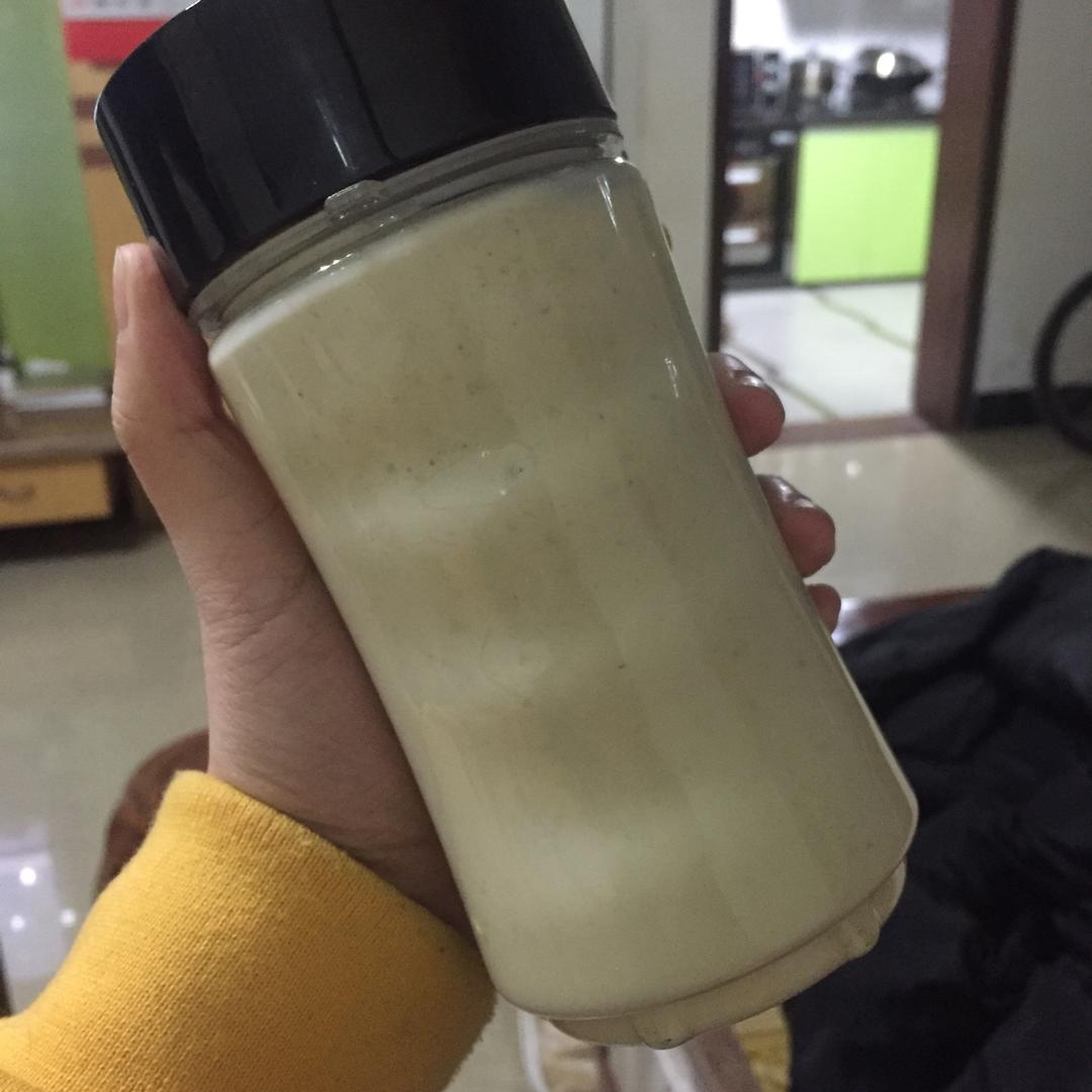 牛油果香蕉奶昔