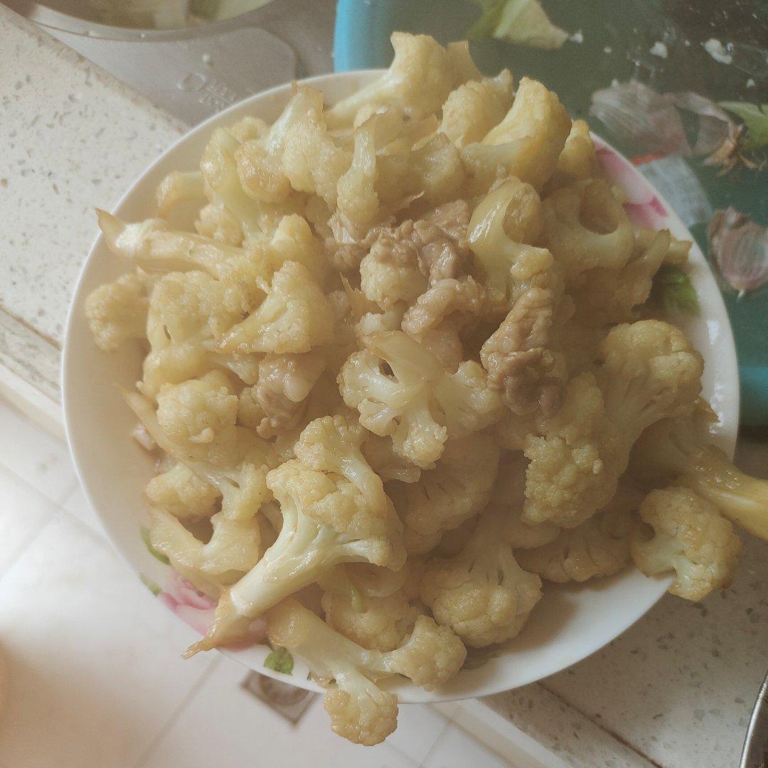 每次下馆子必点的脆脆的干锅花菜🙋
