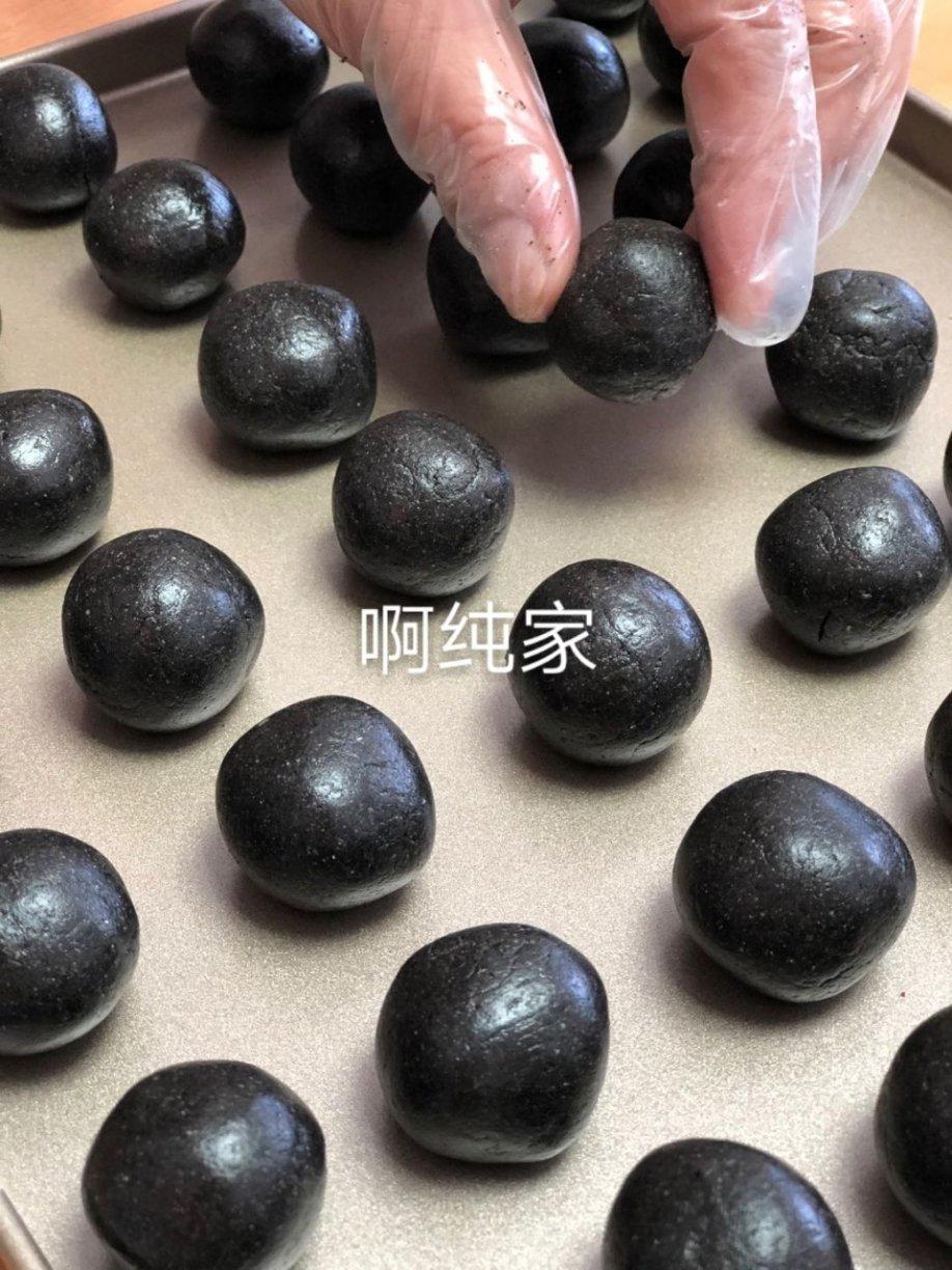 黑芝麻核桃蜂蜜丸（补肝益肾，补脑，促进大脑发育，润肠通便）