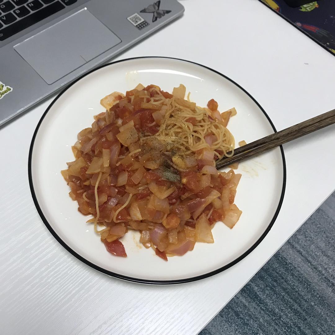 番茄意大利面