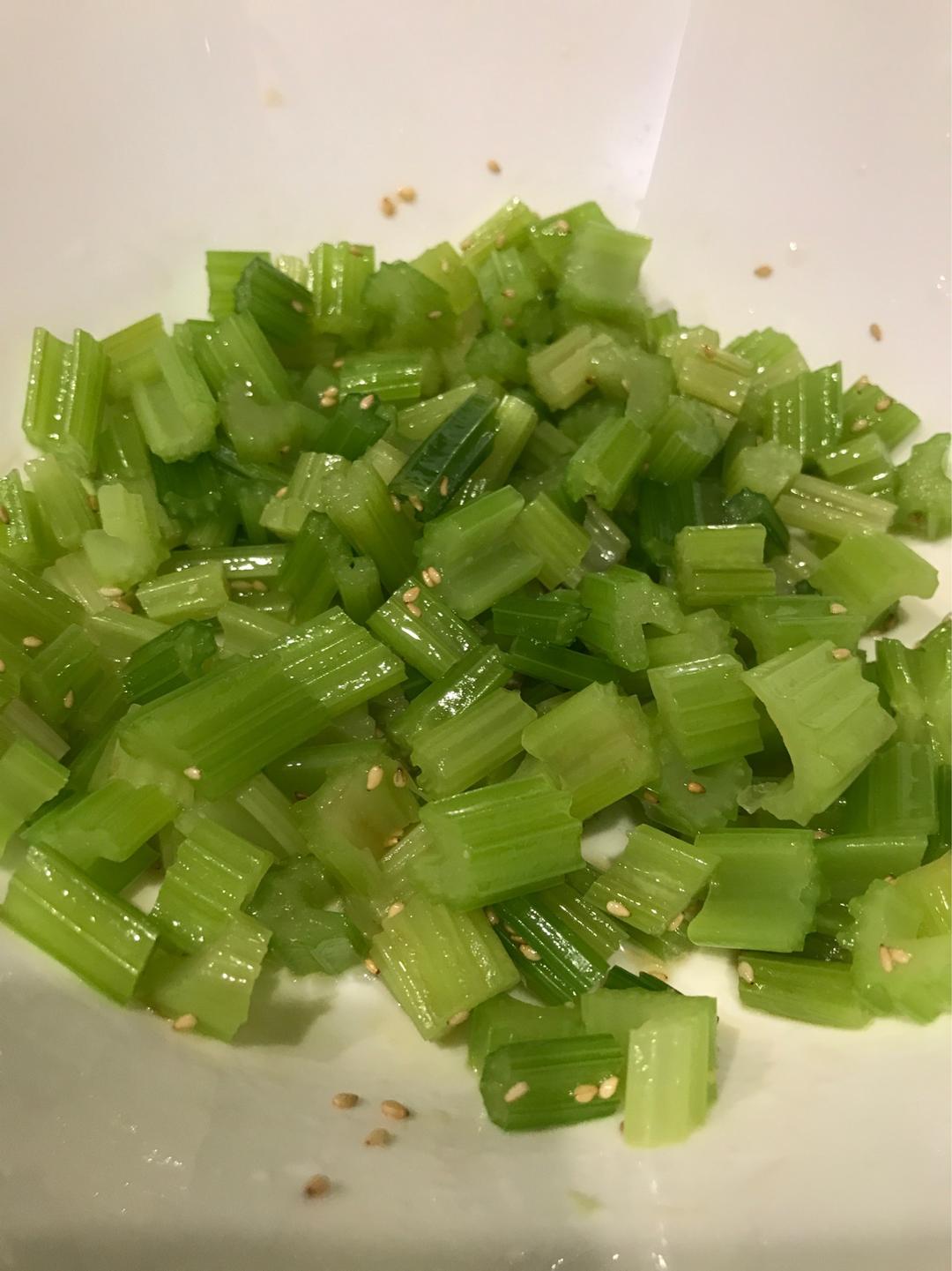 凉拌芹菜