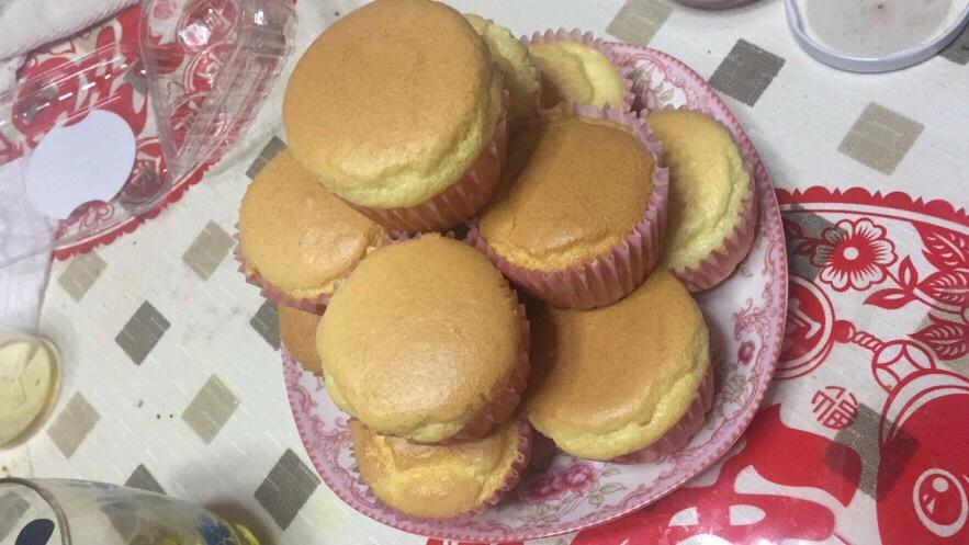 纸杯蛋糕 8寸戚风蛋糕的量