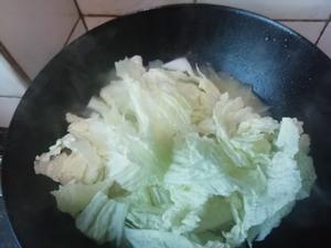 「老少皆宜」白菜炖土豆的做法 步骤15