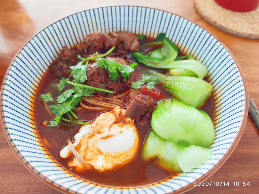 梁幼祥台湾牛肉面