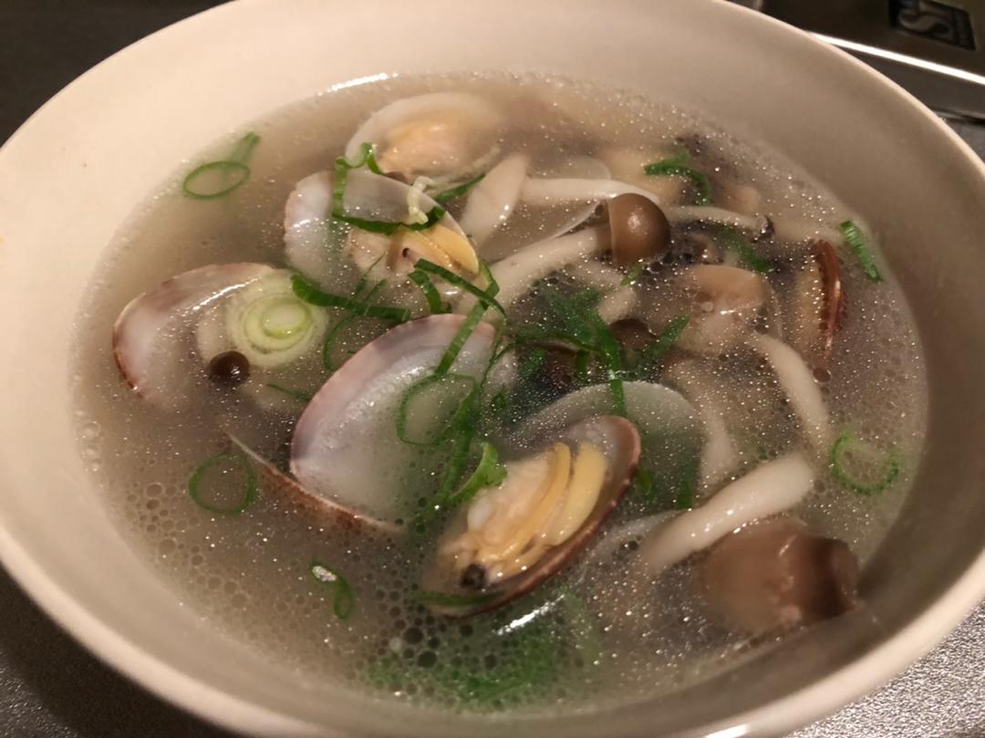 bbbalalalala做的蛤蜊菌菇汤