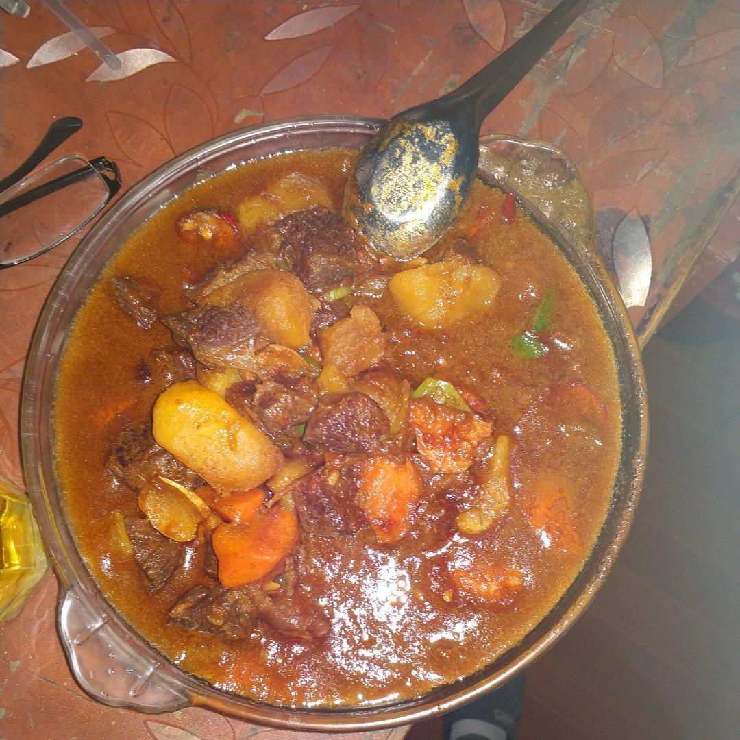 红烧牛肉土豆 （独家秘制）