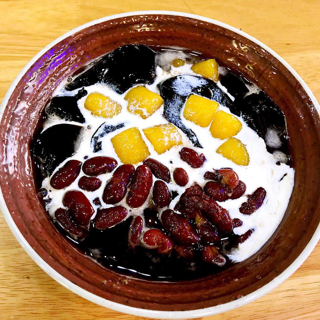 低调yy做的红豆烧仙草