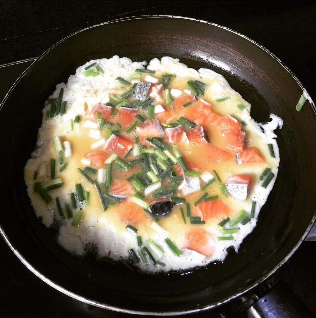 三文鱼煎蛋饼
