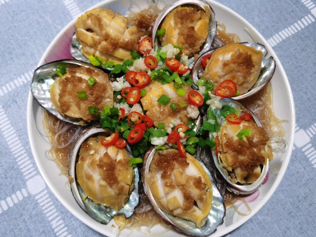 蒜蓉粉丝蒸鲍鱼