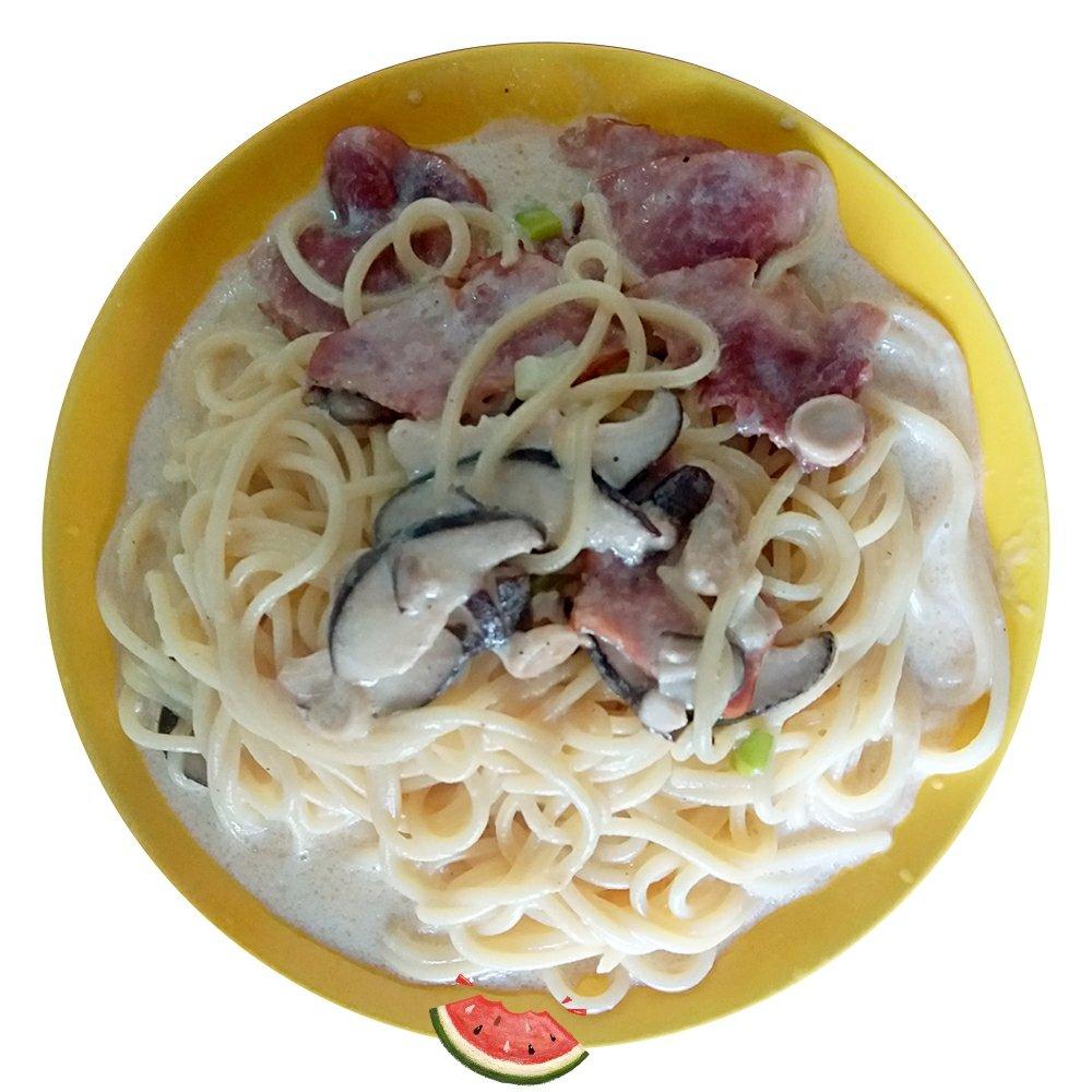 白汁蘑菇培根意粉