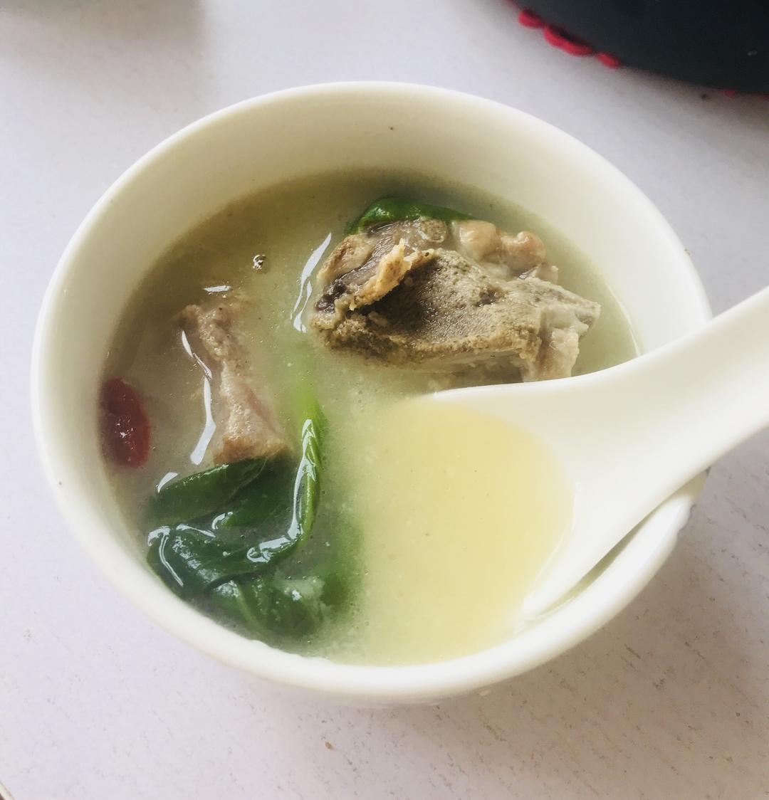 青菜排骨汤的做法
