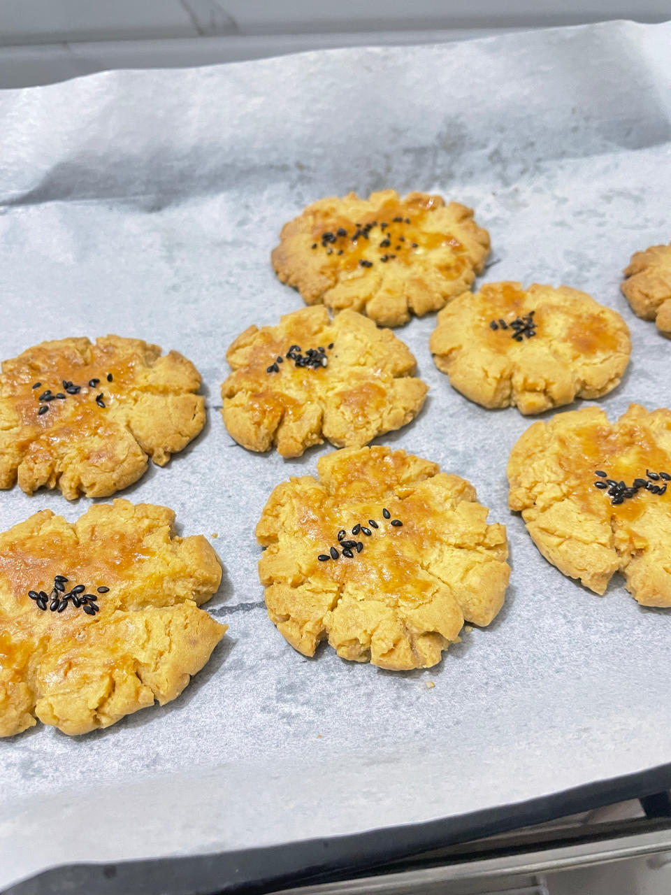 轻轻一按就碎掉的原味桃酥（不输猪油版）