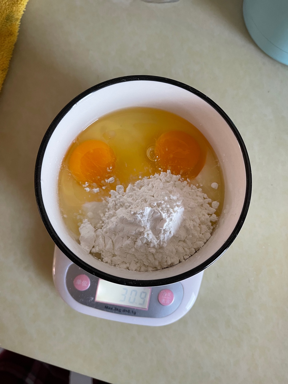 空气炸锅烤万物——酸奶蛋糕（423cal）的做法 步骤1