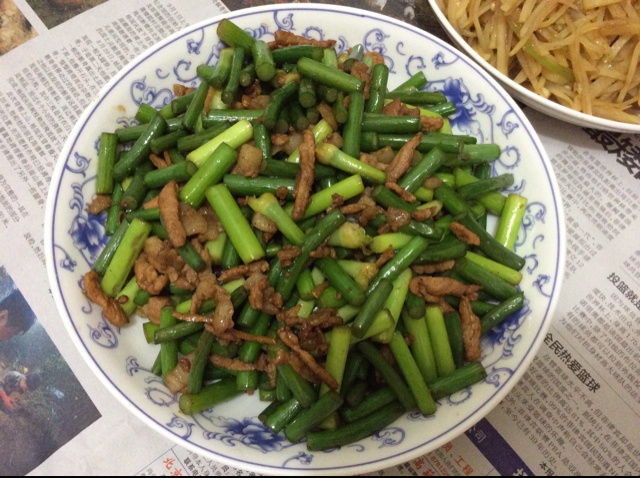 蒜苔炒肉