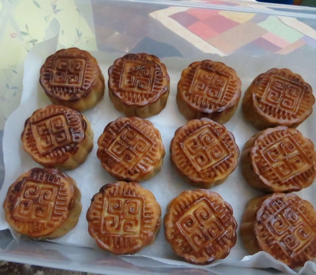 广式月饼——蛋黄莲蓉月饼